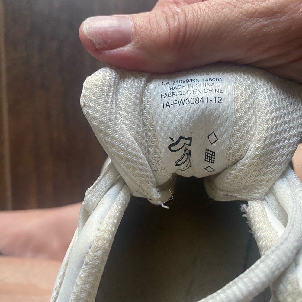 Ardene White Faux Leather Laced Sneakers Size 8 - Picture 10 of 12